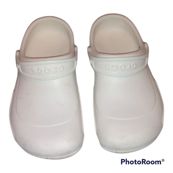 CROCS White Unisex Sandals - Picture 2 of 16